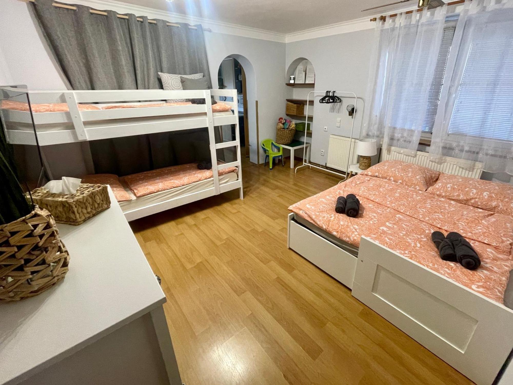 Ubytování U Mikeša Břeclav Esterno foto